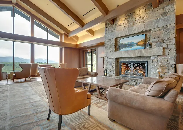 Pet-Friendly Cle Elum Condo - Hike, Ski & Relax!