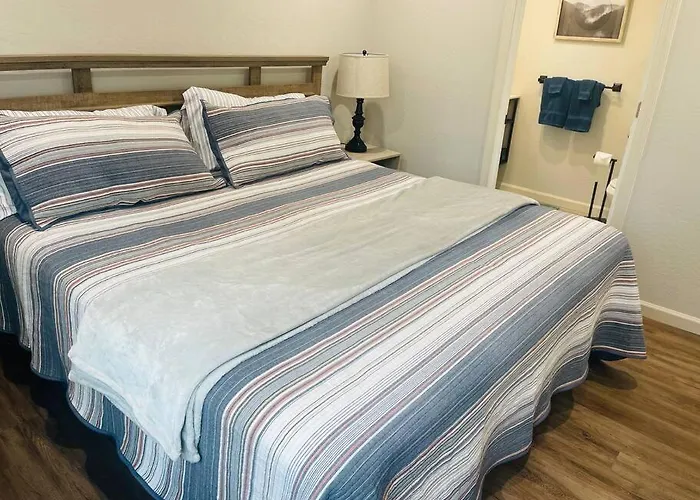 Deluxe Cabin 5 - Rogue River Resort