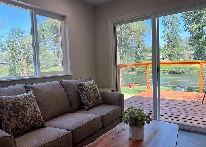 Deluxe Cabin 1 - Rogue River Resort