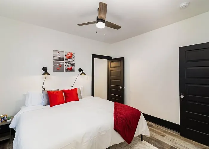 Sand & Sun Retreat,2 Living Rooms, Kids Play Area