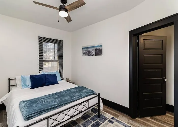 Sand & Sun Retreat,2 Living Rooms, Kids Play Area