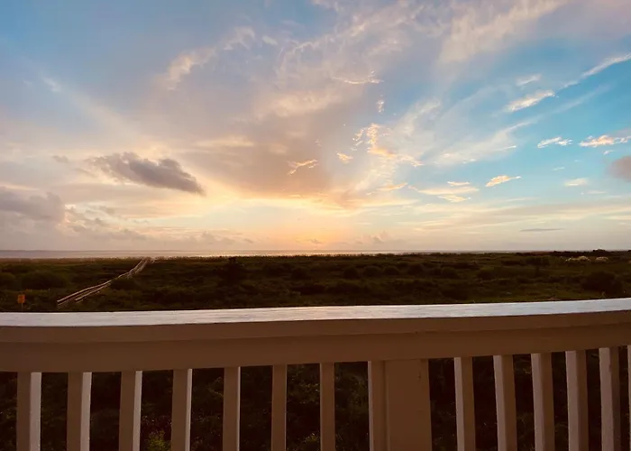 Oceanfront K Building!! Incredible Views. Steps From The Beach