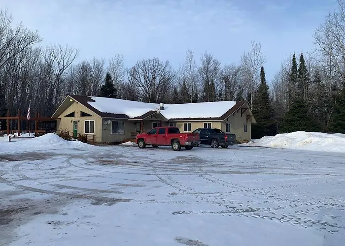 Brimley Lodge / Sleeps 36 / Snowmobile & Orv Trail