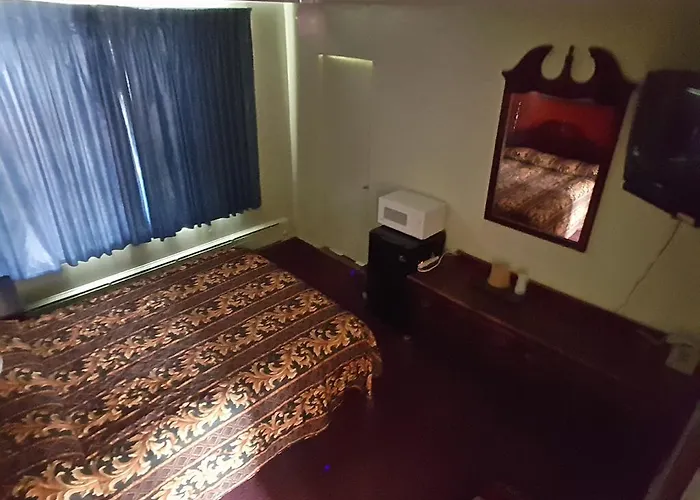Travelers Motel