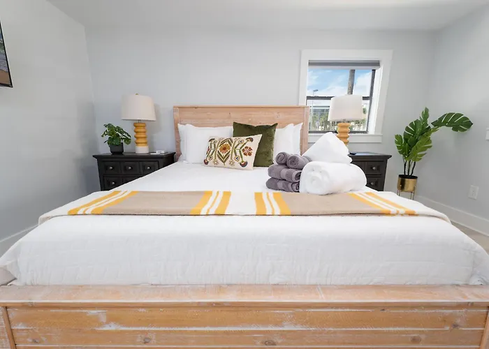 Be A Nomad Laid Back Beach Home