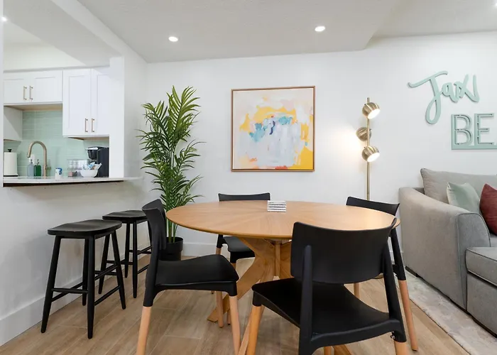 Be A Nomad Lovely 2Br 1Blk From The Ocean