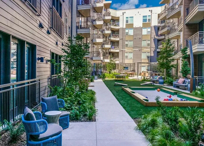 Cozy Retreat-Free Reserved Parking-Pool