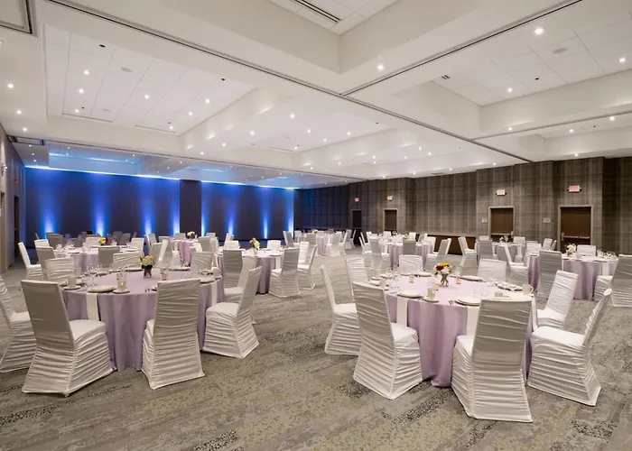 Courtyard By Marriott Edina Bloomington