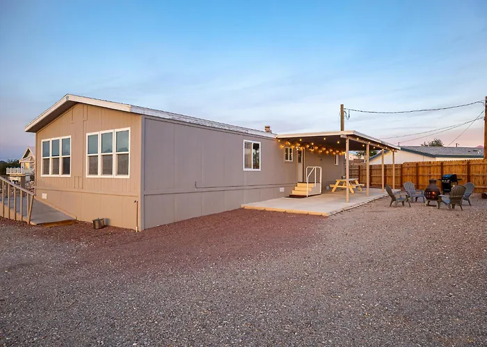 Near Laughlin Casinos, Mountain Views, Sleeps 6