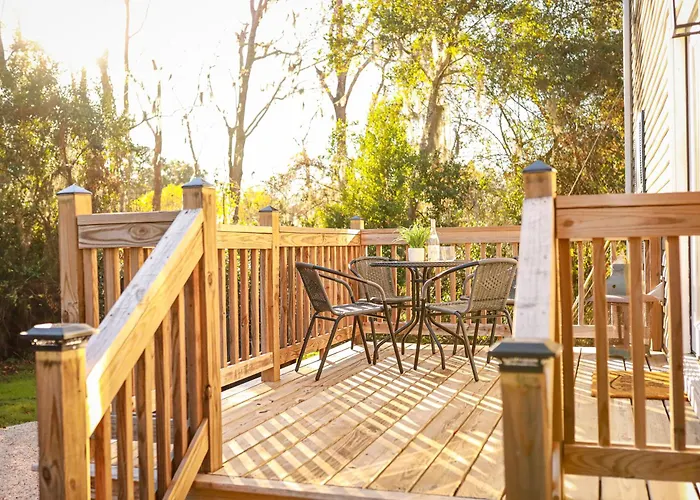 Sleeps 12! 5 Bdrm-2 Kings,3 Queens-Deck & Patio-Mins To Pi & Beaufort