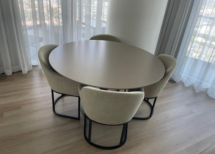 Luxury Apartment With Amazing Views By Rent4Us