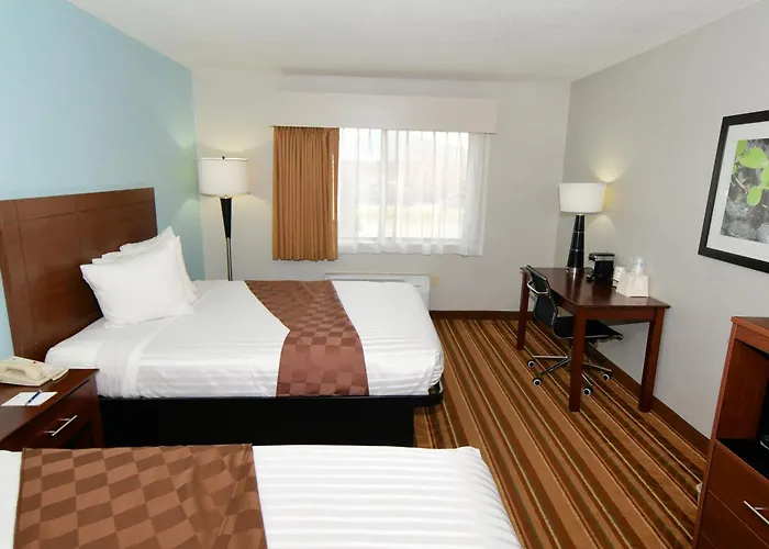 Rock Island Inn & Suites Marshalltown