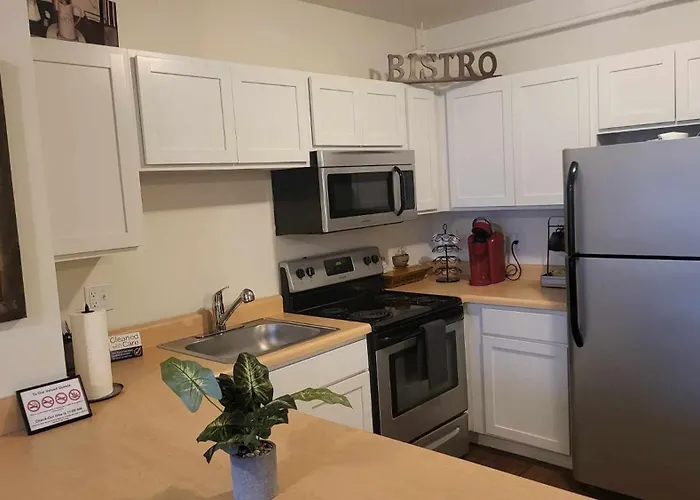 Heart Of Detroit Gem! 2Br Apt