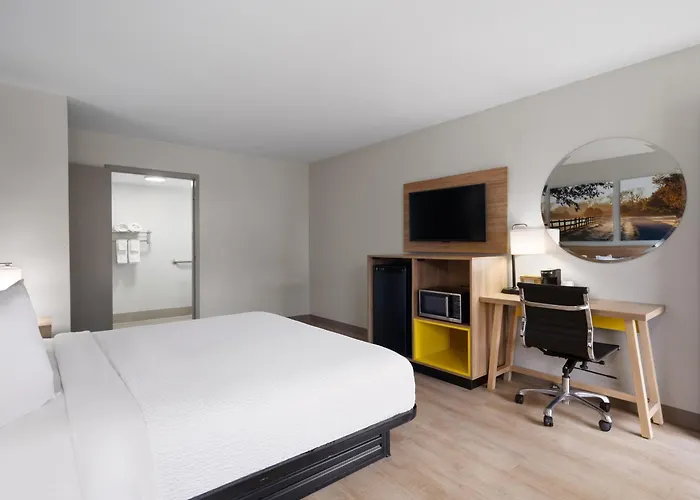 Days-Inn By Wyndham Montgomery I-85