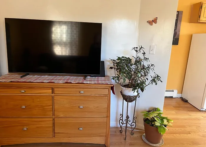 Beautiful 2-Bedroom, 2-Bath Townhouse