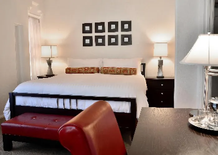 El Primero Hotel