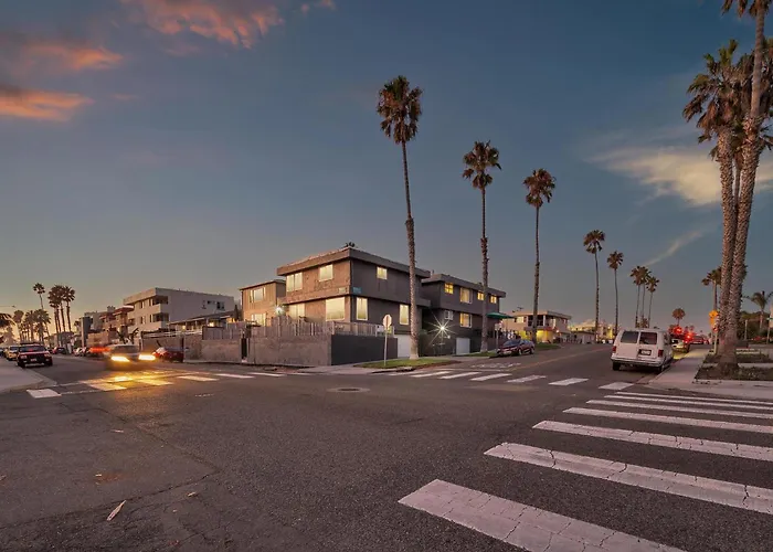 Oceanview Escape | Tower 9 Condo Steps From The Beach