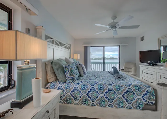 Anna Maria Island Beach Palms 2B