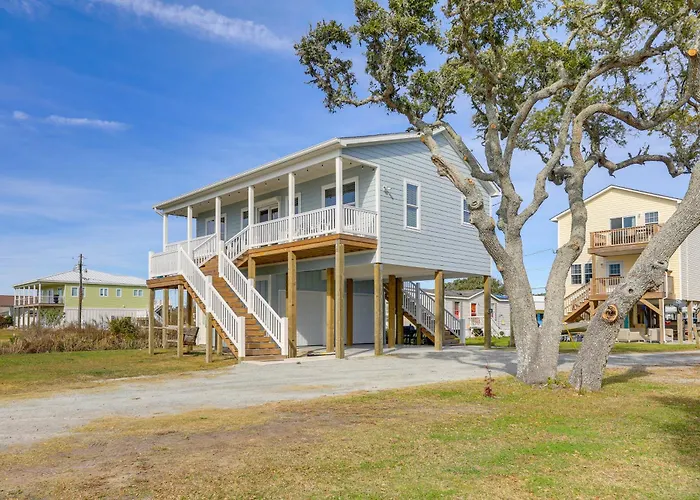 Waterview Home W/ Sunset & Lighthouse Views