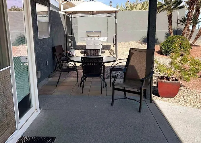 Spacious Getaway! Pool, Spa, Sleeps 9