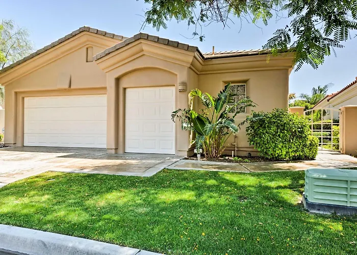 La Quinta Home On Golf Course With Pool And Hot Tub