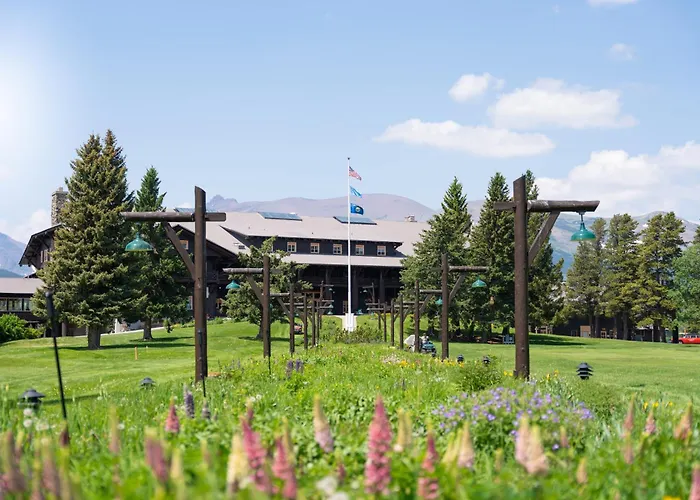 Glacier Park Lodge
