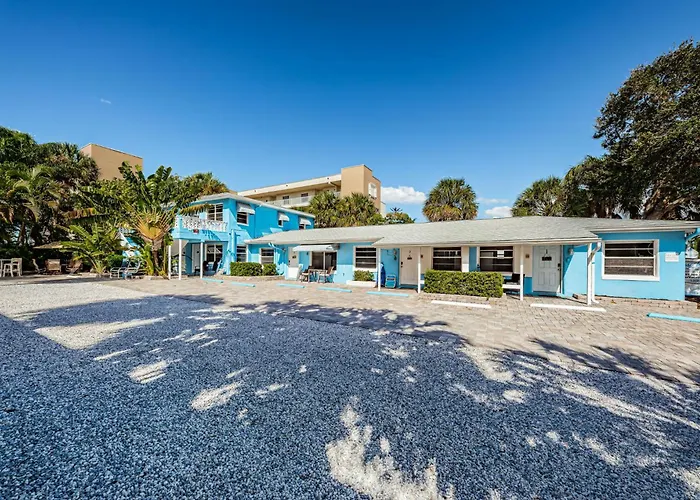Blue Water Beachside Villa 6