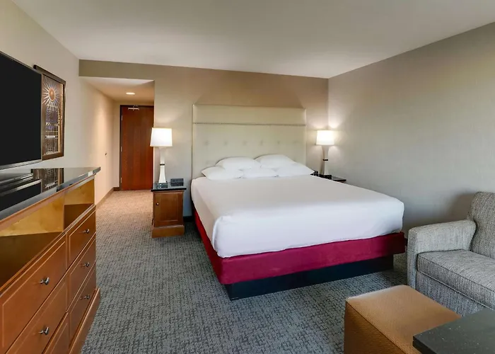 Drury Inn & Suites Phoenix Airport