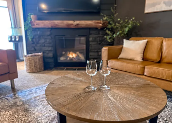 Remodeled Summit Condo At Snowshoe - Modern & Cozy