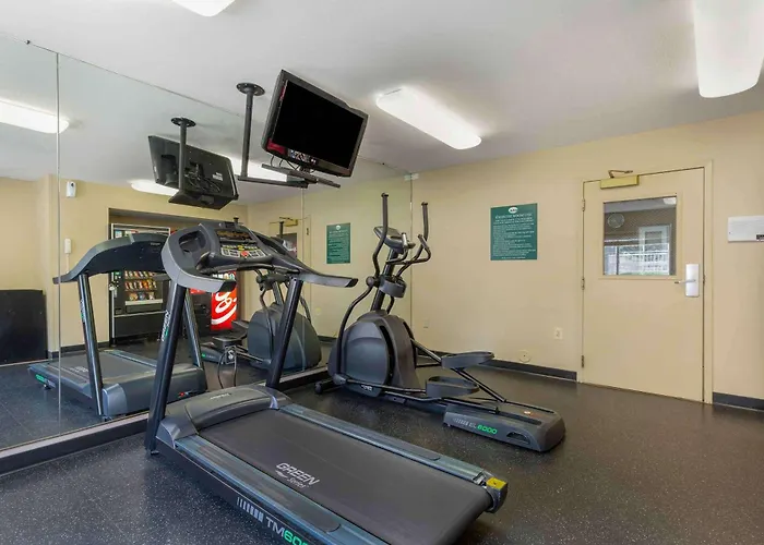 Mainstay Suites Washington Dulles Airport
