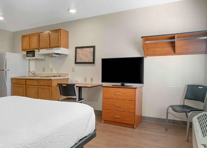 Extended Stay America Select Suites - Kalamazoo - West