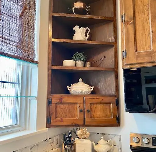 The Shopkeeper'S Cottage ~ Chic!