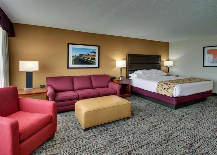 Drury Inn & Suites Evansville East