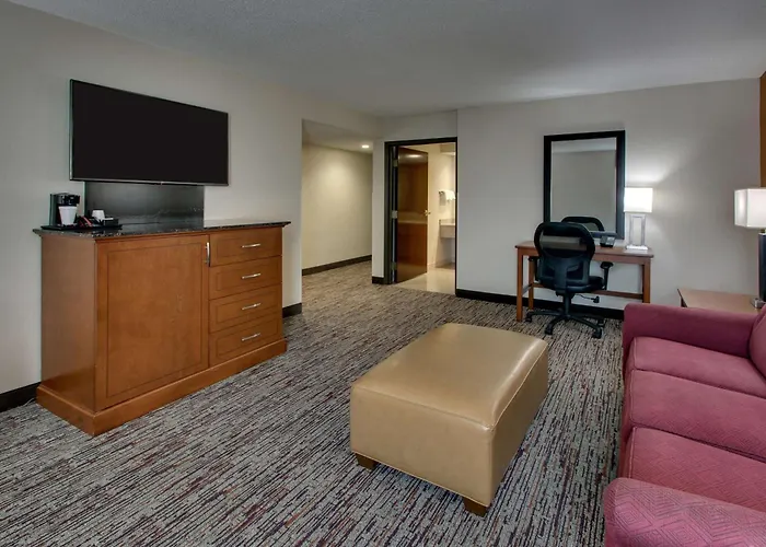 Drury Inn & Suites Evansville East