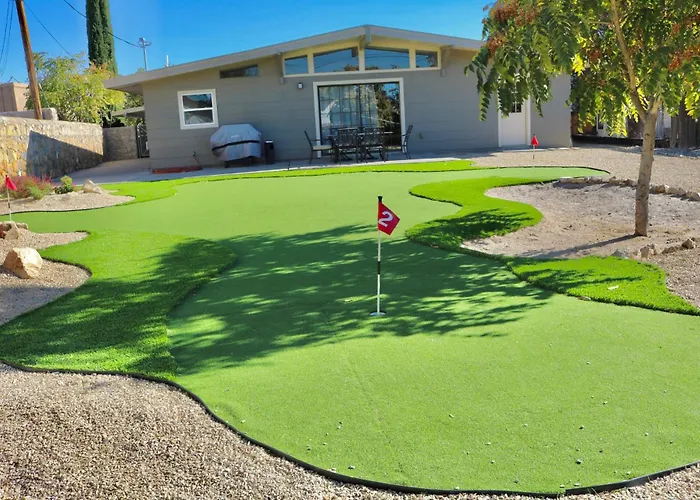 Modern Mini Golf Oasis