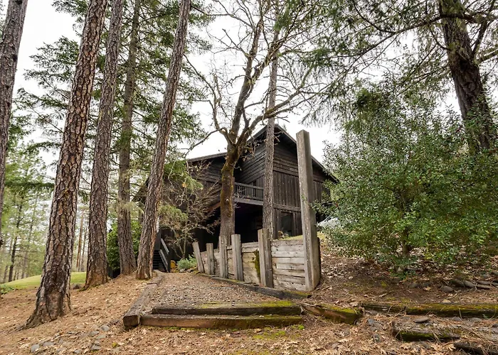 Peaceful Applegate River Valley Sanctuary!