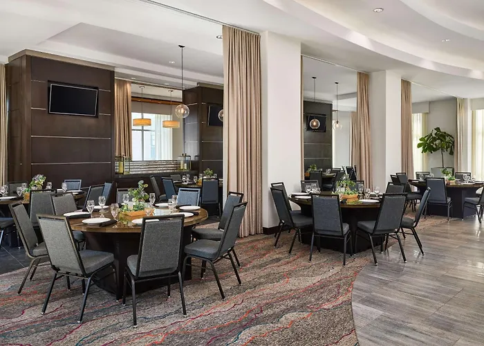 Hilton Garden Inn Nashville Downtown Convention Center