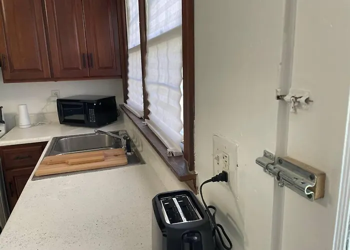 Pet Friendly, 30+ Night Stay