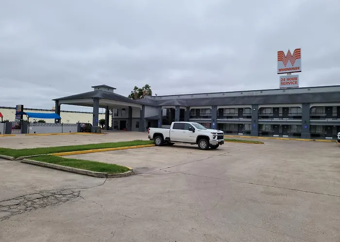 Texas Inn And Suites Raymondville