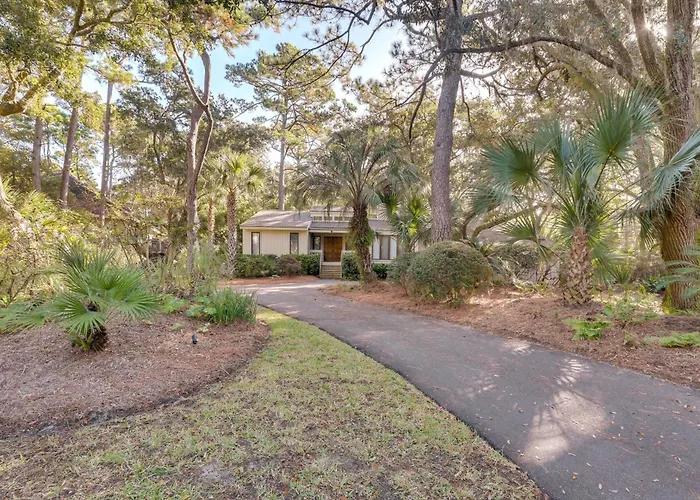 Spacious Kiawah Island Home W/ Deck, Walk To Beach