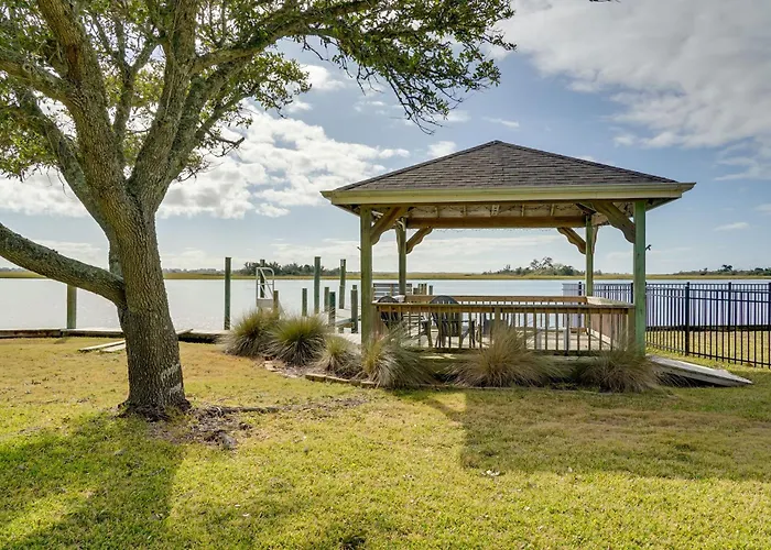 Waterfront Hampstead Home: Dock & Waterway Access!