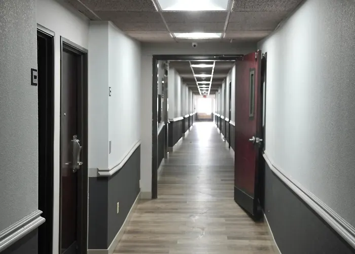 American Inn & Suites