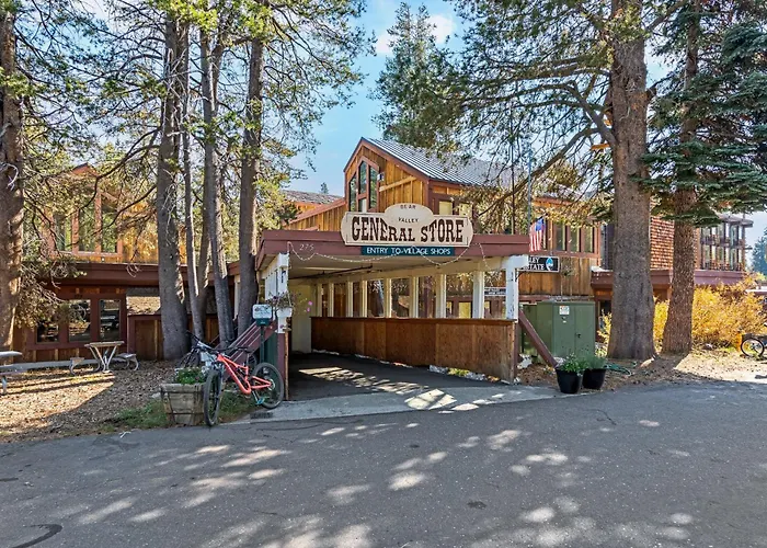 Sunny, Spacious & Pet Friendly - Creekside #39