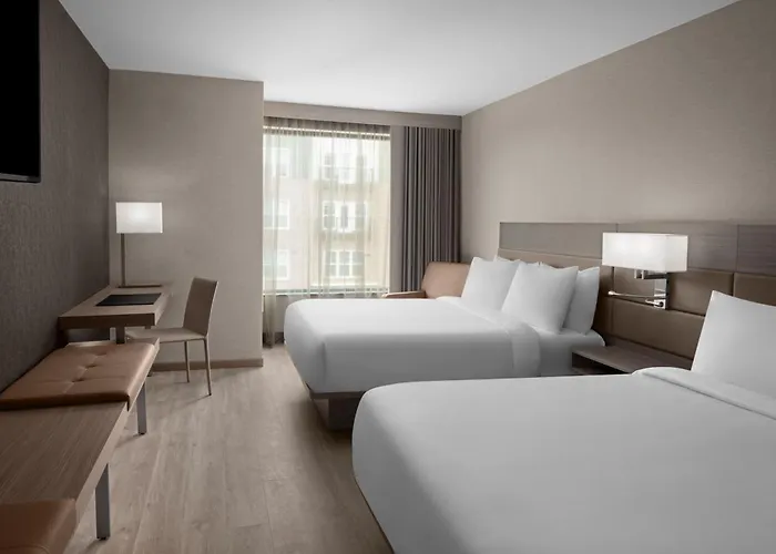 Ac Hotel By Marriott Lansing University Area