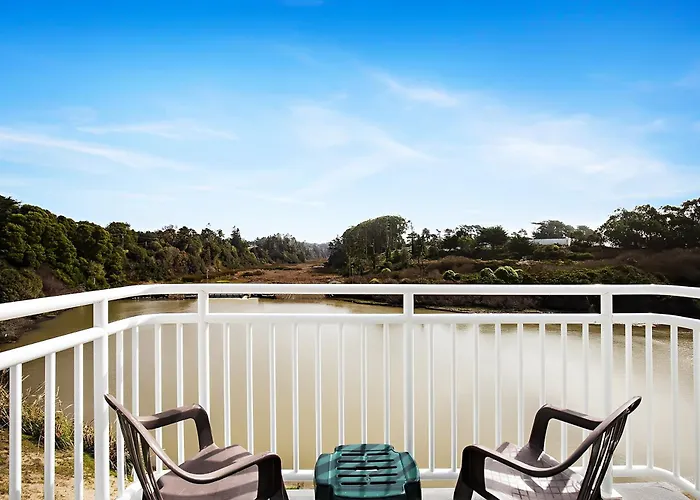 Beach House Inn
