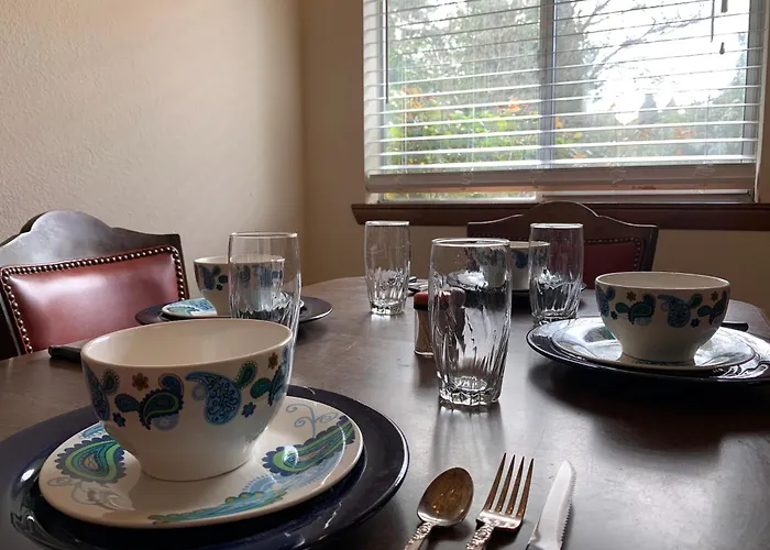 Hidden Gem! Spacious, Private, And Convenient Units Off River Road In Puyallup
