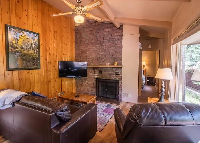 Castle Mountain Lodge