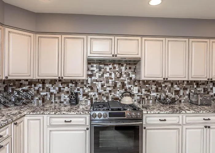 Havasu Viejo - Pool, Spa, Game Room, Fire Pit