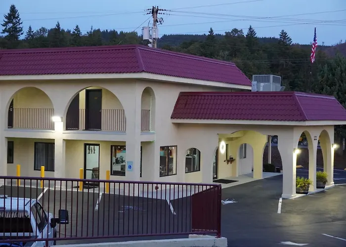 Timberland Inn & Suites