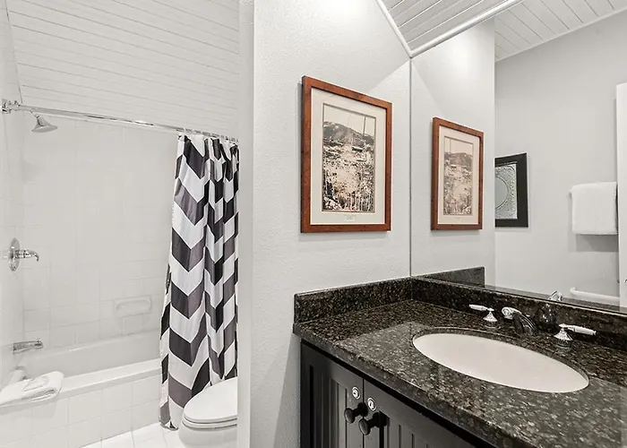Independence Square Unit 303, Corner Studio With Premier Finishes, Downtown Location